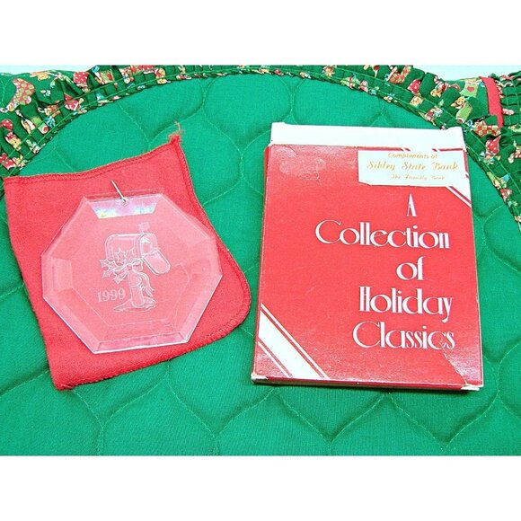 Vintage Acrylic Etched Decorated Mailbox Chirstmas Holiday 1999 Ornament 3x3" - Picture 6 of 7